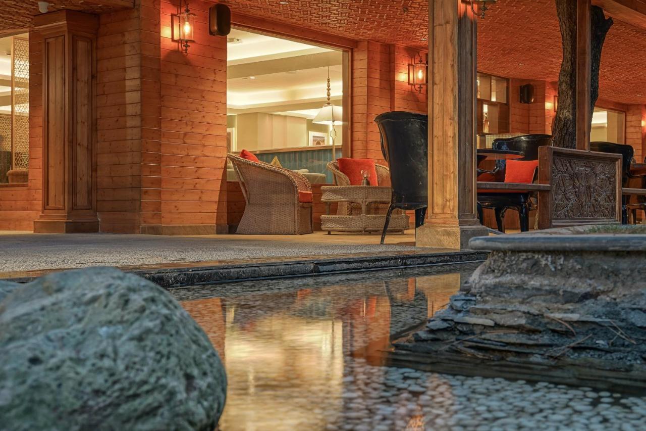 Radisson Golf Resort ปาฮาลกัม ภายนอก รูปภาพ