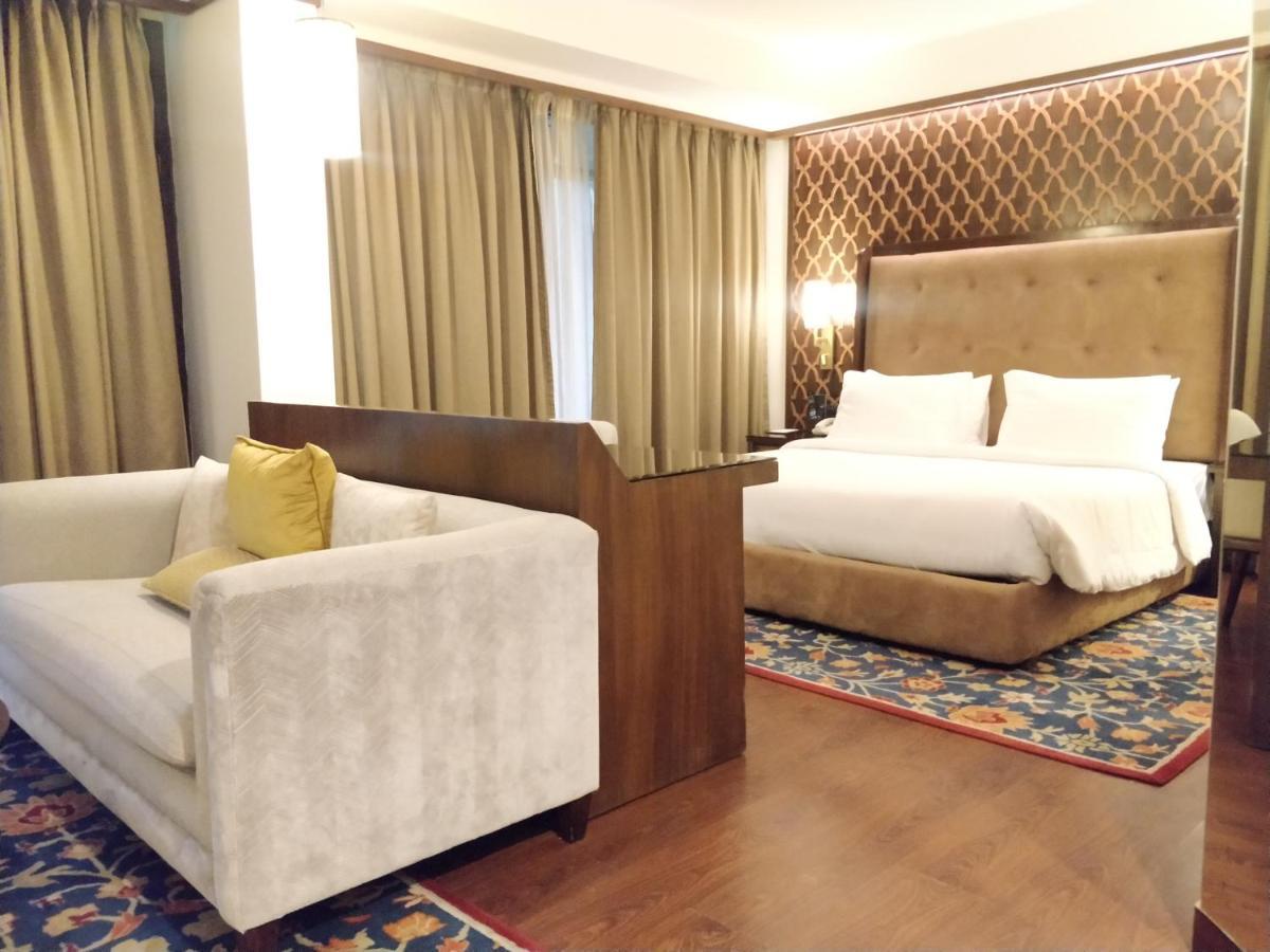 Radisson Golf Resort ปาฮาลกัม ภายนอก รูปภาพ